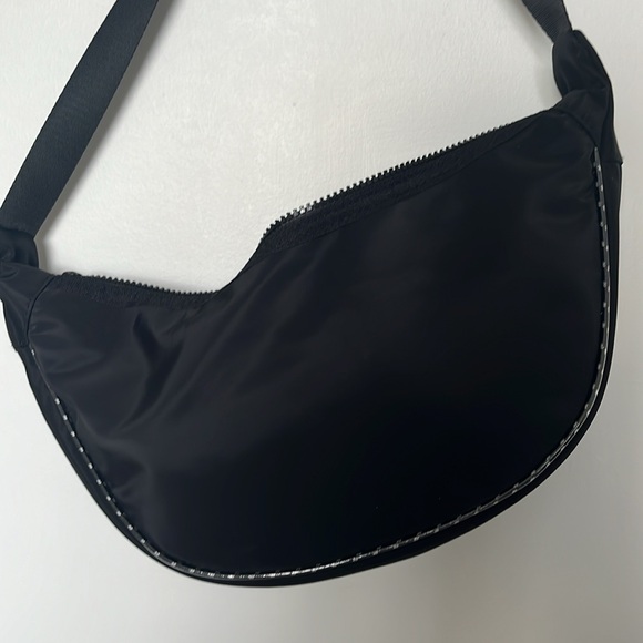 Wild Fable Target Black Crossbody Large Travel Belt Bag, NWT - Picture 4 of 6